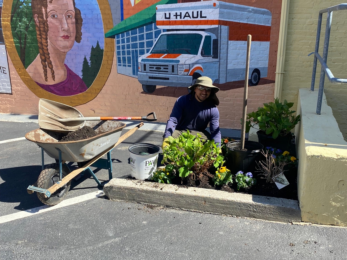 G&G LANDSCAPING SERVICES LLC